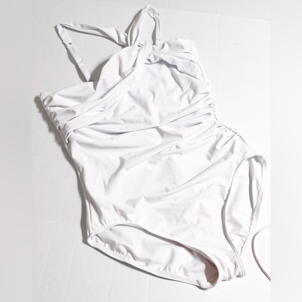 Plus Size Miraclesuit Rock Solid Europa White One… - image 4